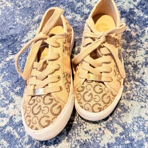 Womens Guess Sneakers 6M